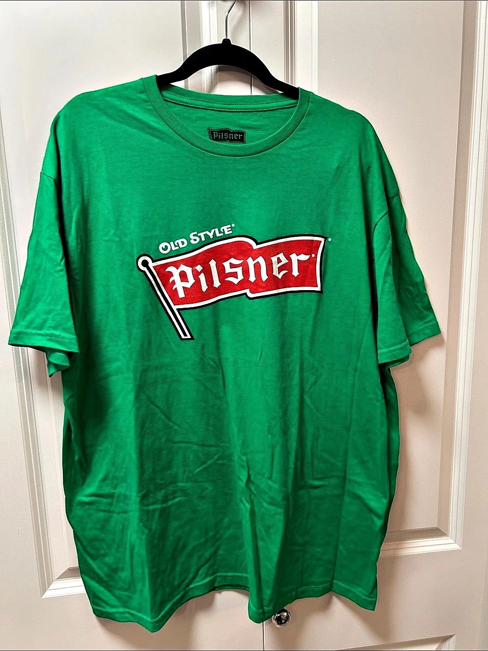 Pilsner Graphic Tee Green XL NWT
